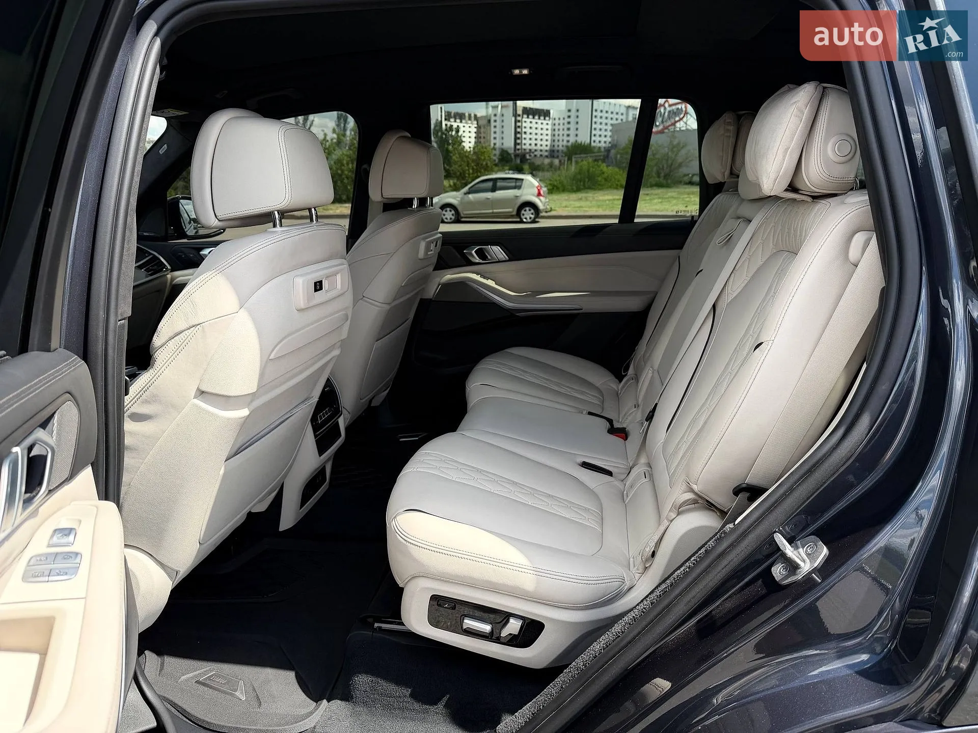 2021 BMW X7 - мініатюра 70