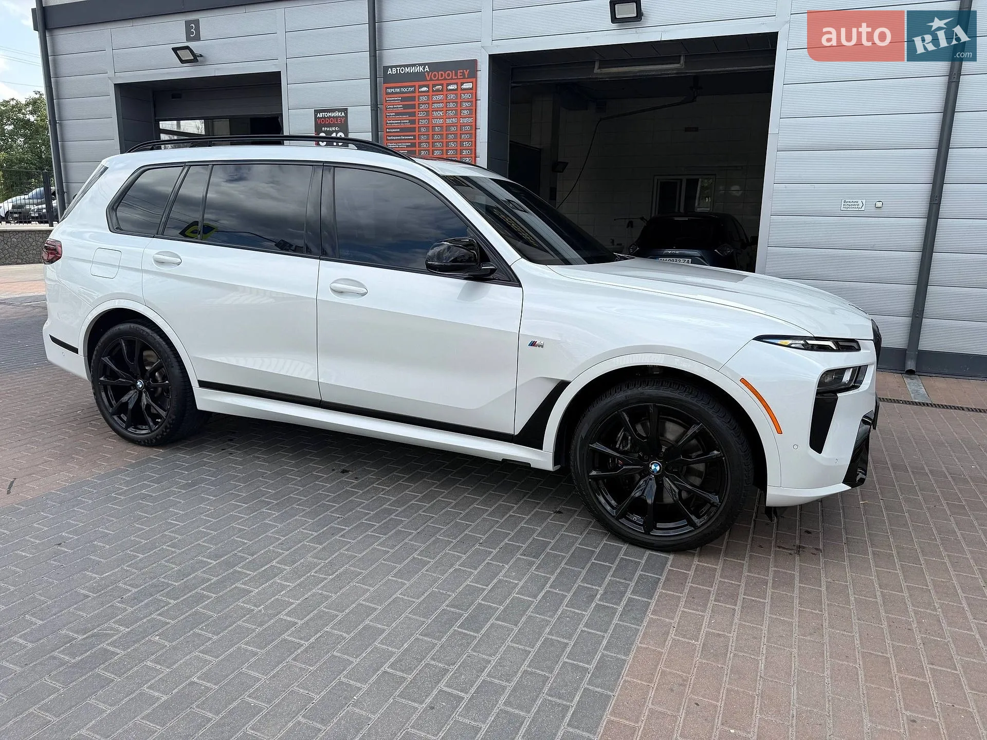 2023 BMW X7 - мініатюра 9