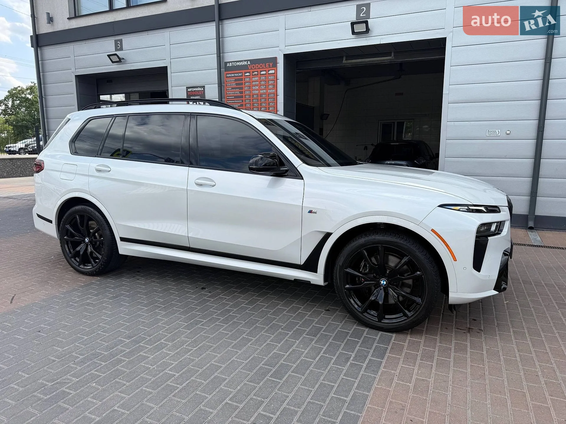 2023 BMW X7 - мініатюра 10