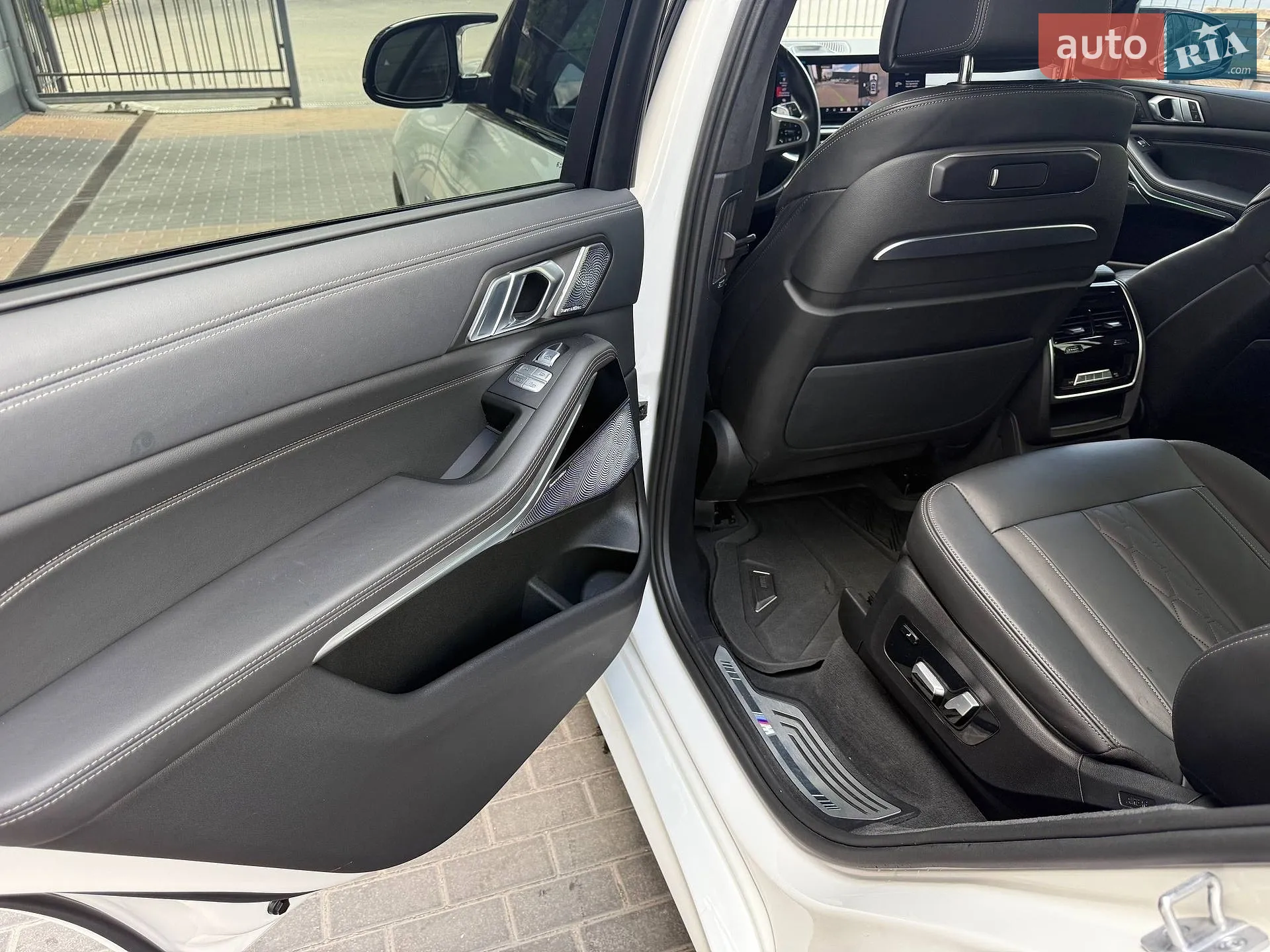 2023 BMW X7 - мініатюра 20