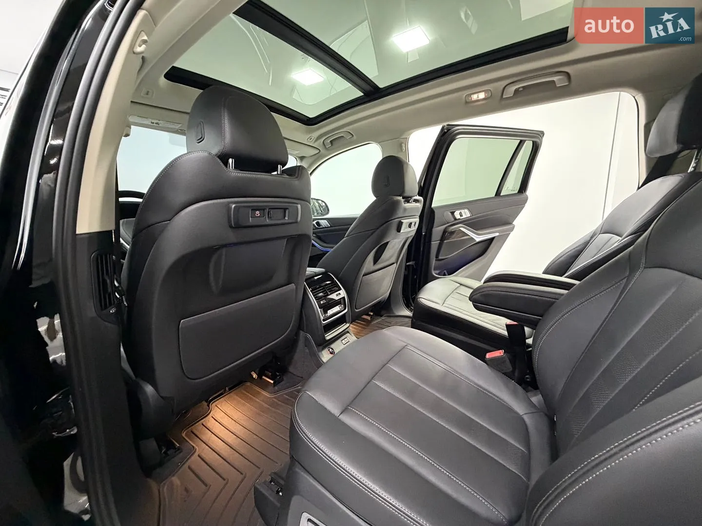 2021 BMW X7 - мініатюра 17