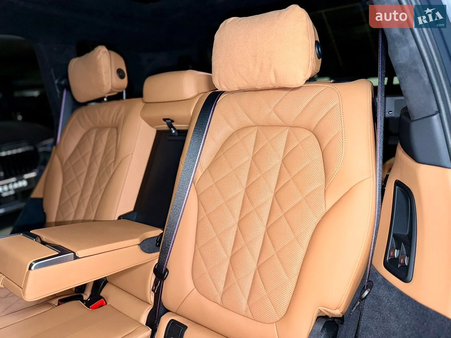 2025 BMW X7 - мініатюра 34