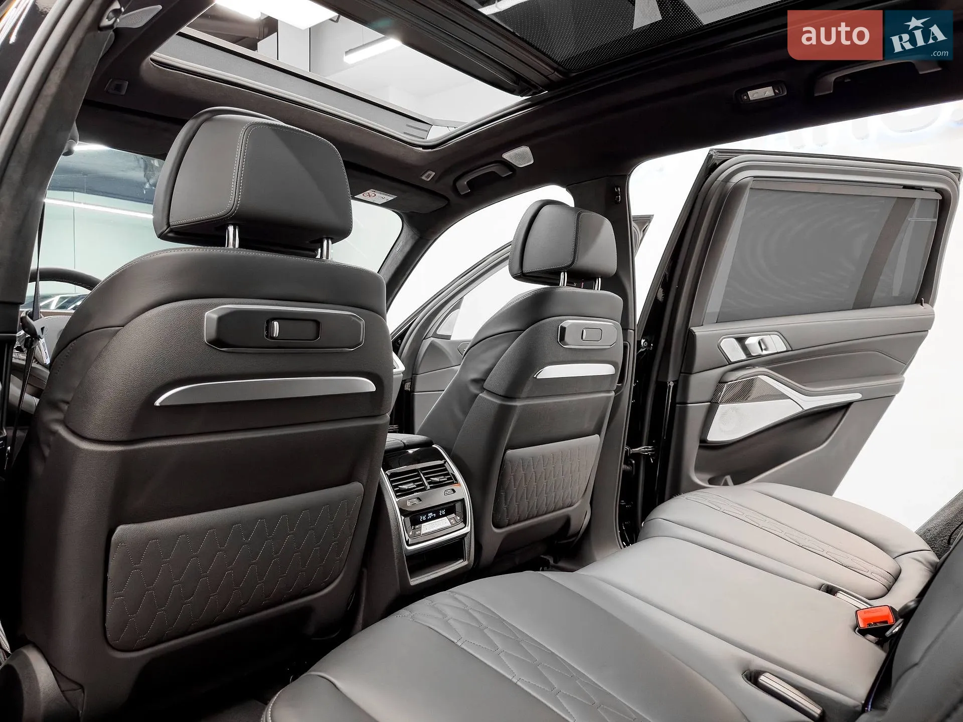 2024 BMW X7 - мініатюра 52