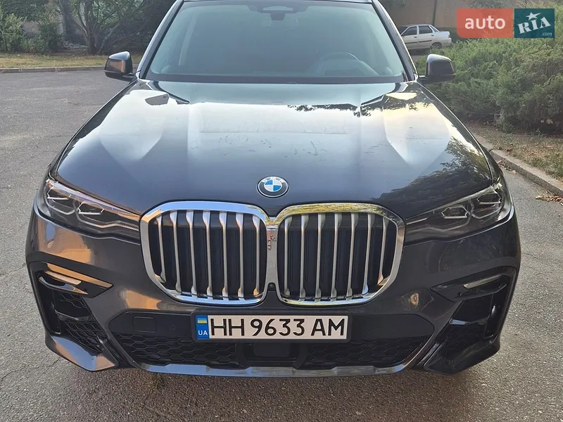 BMW X7 2021