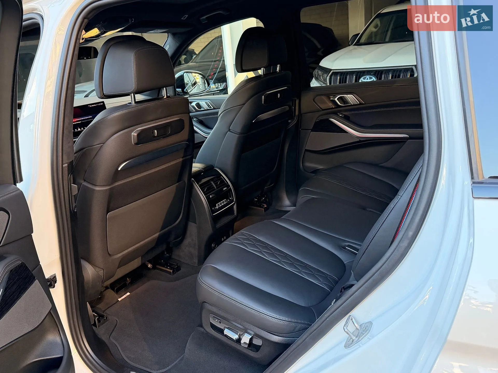 2023 BMW X7 - мініатюра 35