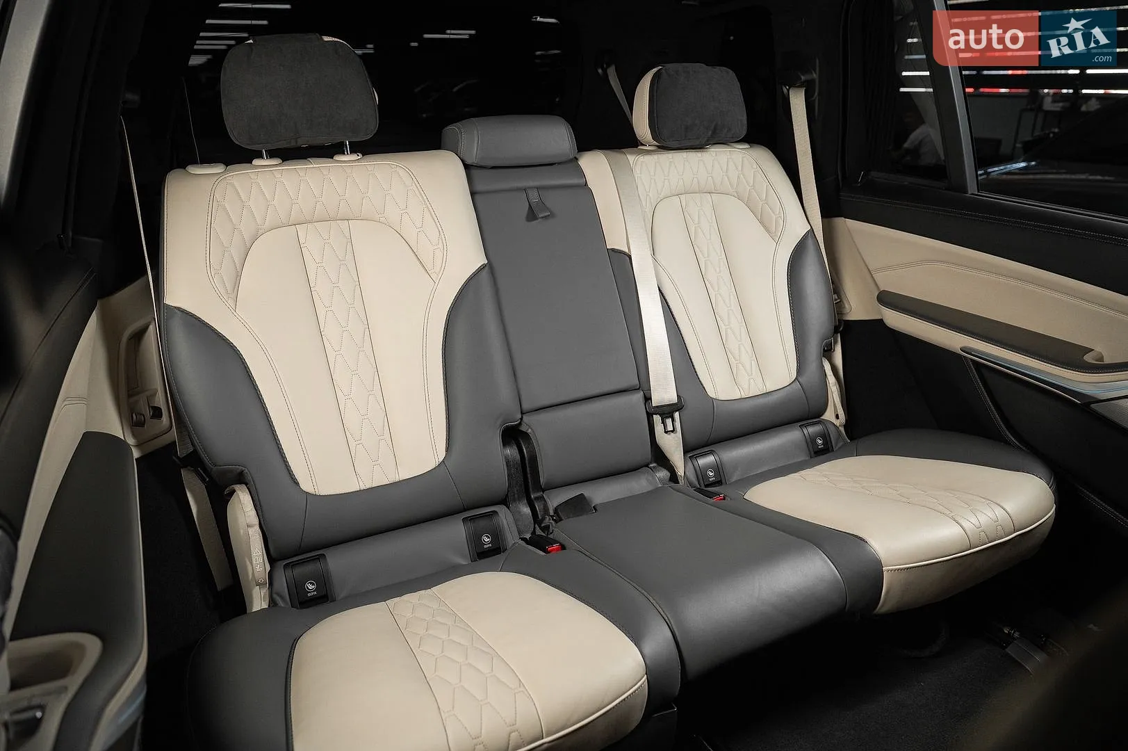 2023 BMW X7 - мініатюра 29