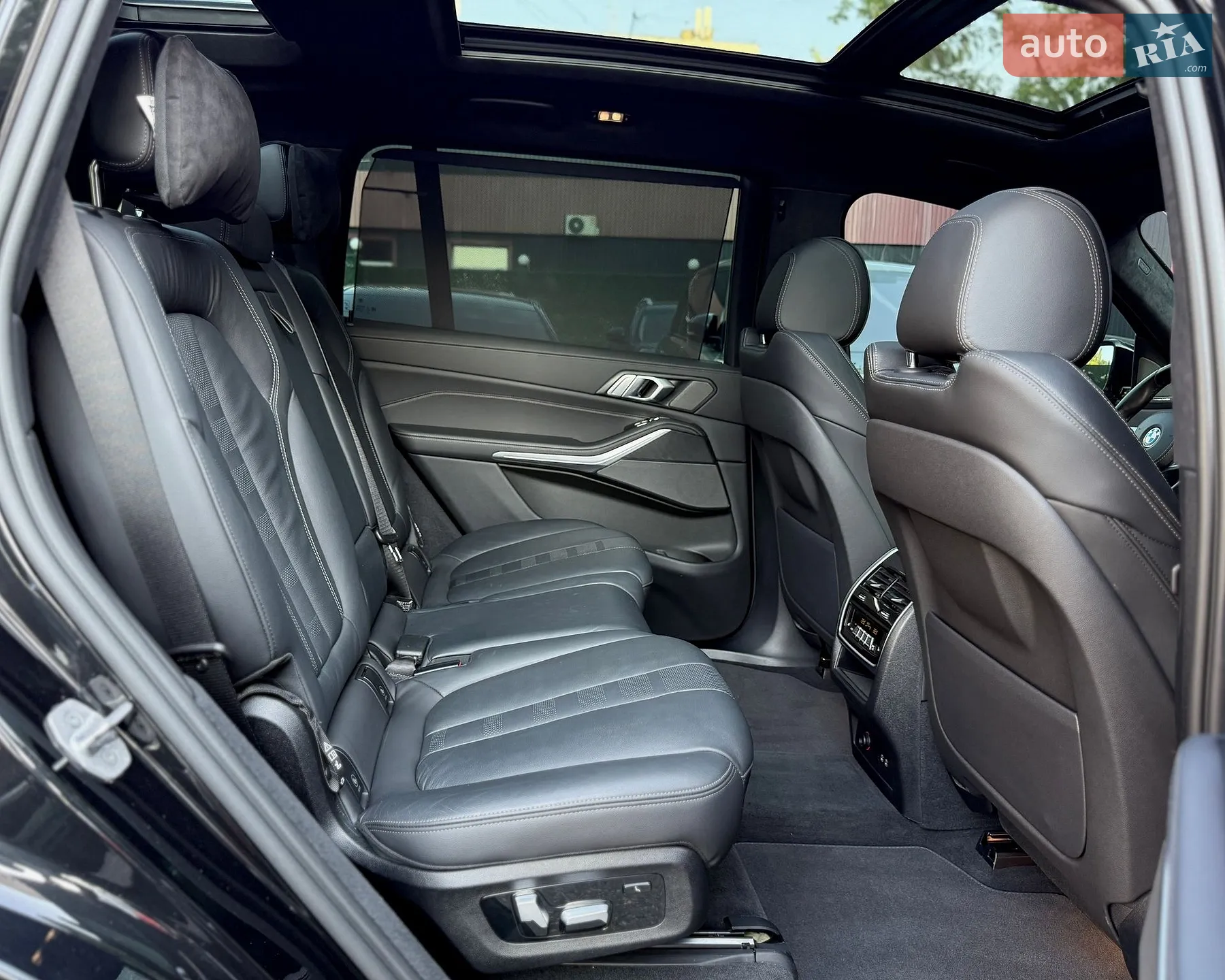 2022 BMW X7 - мініатюра 17