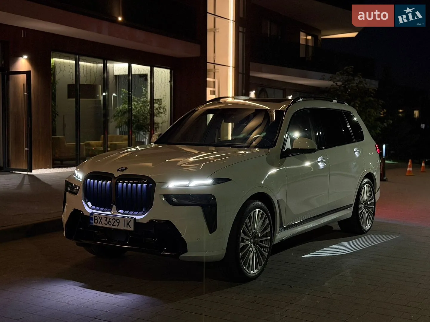 2023 BMW X7 - мініатюра 23
