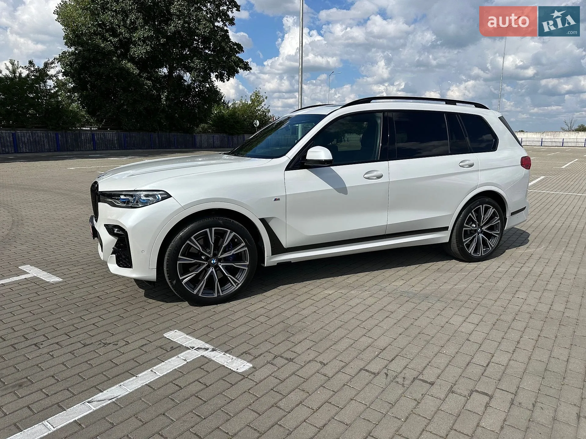 2021 BMW X7 - мініатюра 39