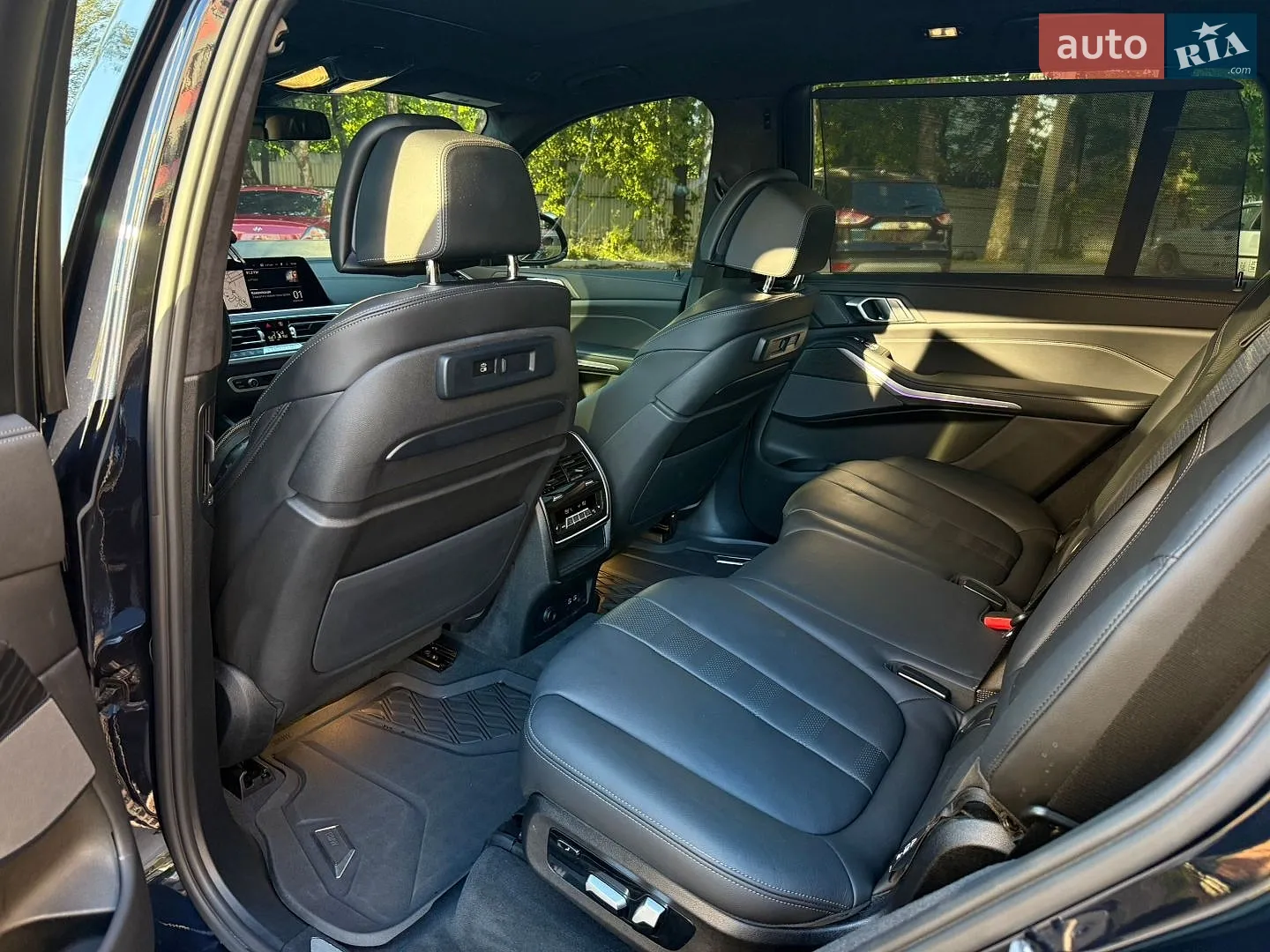 2022 BMW X7 - мініатюра 41