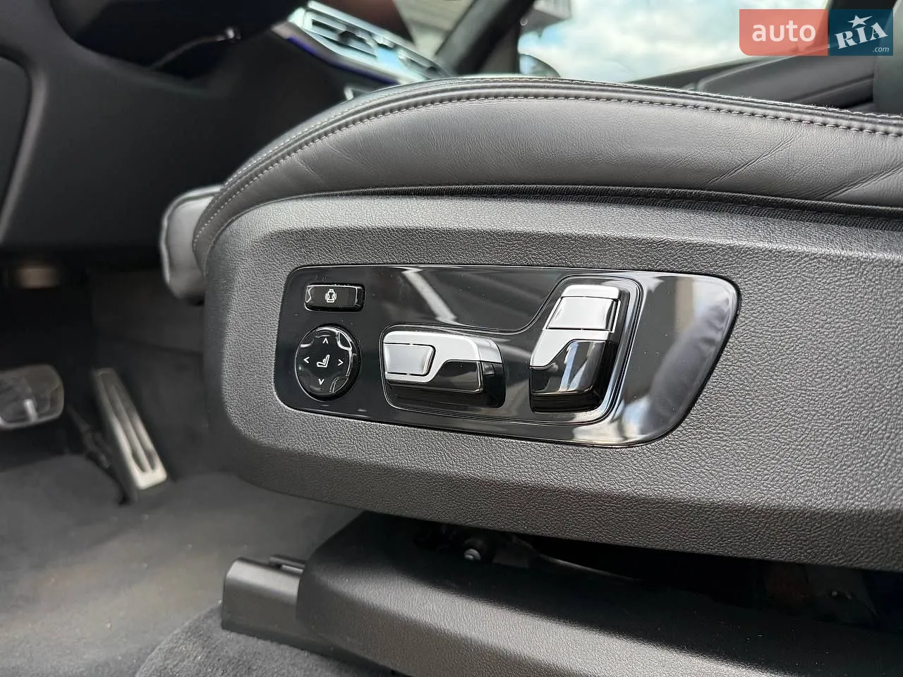 2021 BMW X7 - мініатюра 18