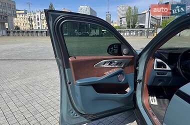 Позашляховик / Кросовер BMW XM 2023 в 