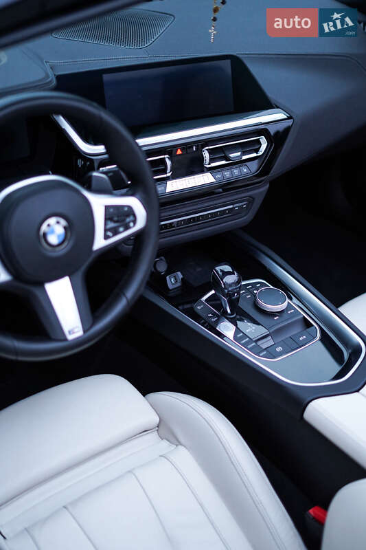 Родстер BMW Z4 2019 в Киеве фото 29 Родстер BMW Z4 2019 в Киеве