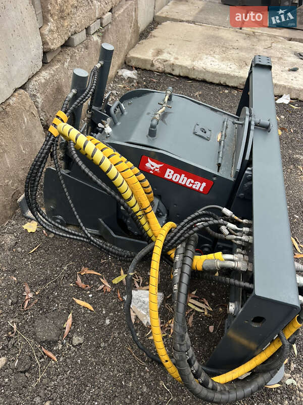Фреза дорожная Bobcat 18 Hyd 2010 в Киеве