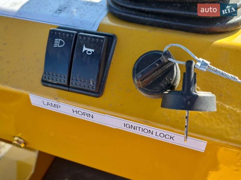 Минипогрузчик Bobcat 325 2025 в Черновцах