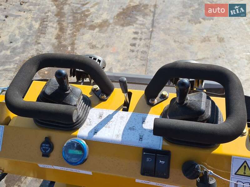 Минипогрузчик Bobcat 325 2025 в Черновцах