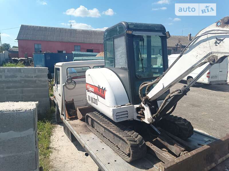 Гусеничний екскаватор Bobcat 331 2001 в Рівному