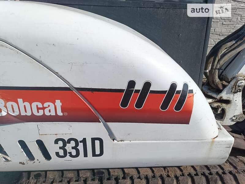 Гусеничний екскаватор Bobcat 331 2001 в Рівному