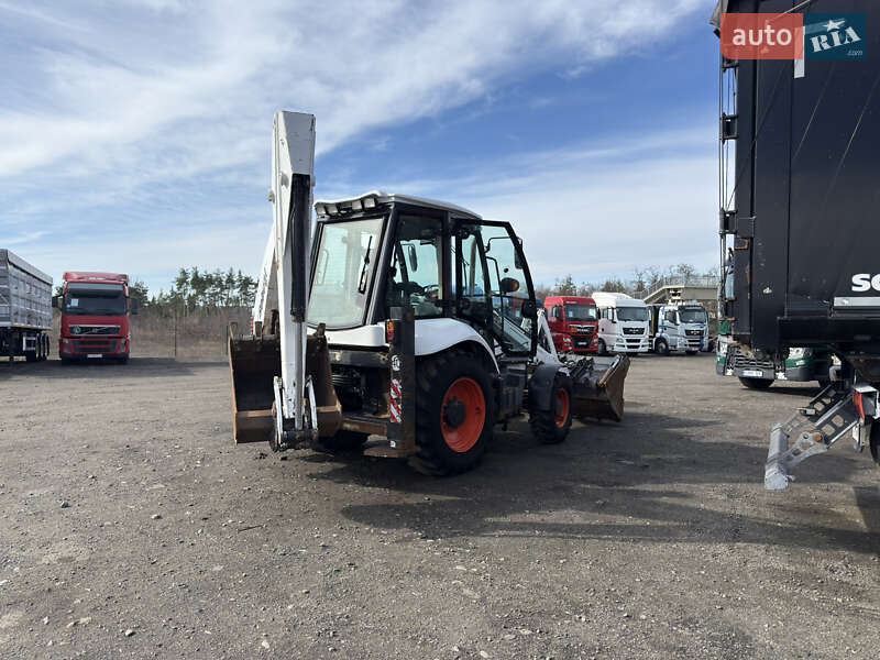 Екскаватор навантажувач Bobcat B 2018 в Києві фото 8 Екскаватор навантажувач Bobcat B 2018 в Києві