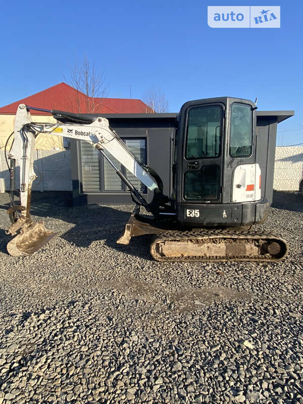 Гусеничный экскаватор Bobcat E 2013 в Луцке