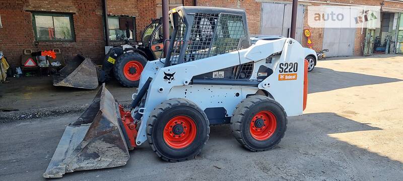 Bobcat S220 High Flow