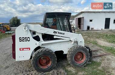 Минипогрузчик Bobcat S220 2010 в Луцке