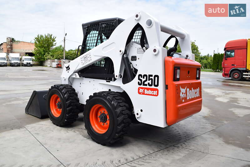 Минипогрузчик Bobcat S250 2004 в Ровно