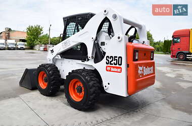 Минипогрузчик Bobcat S250 2004 в 