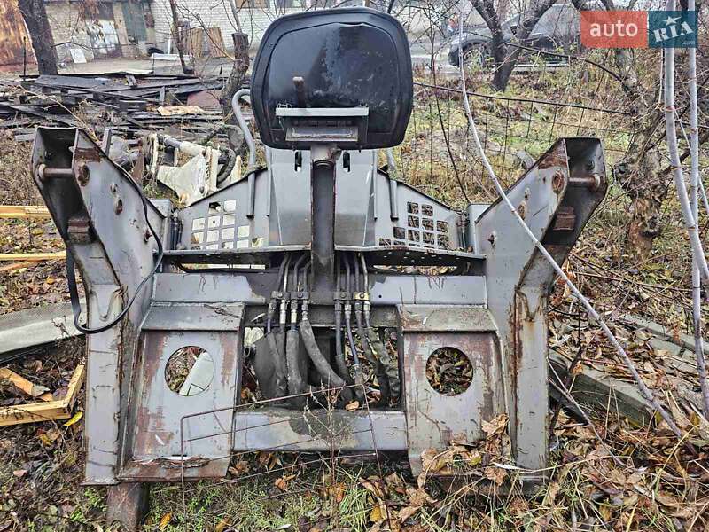 Минипогрузчик Bobcat S330 2005 в Киеве