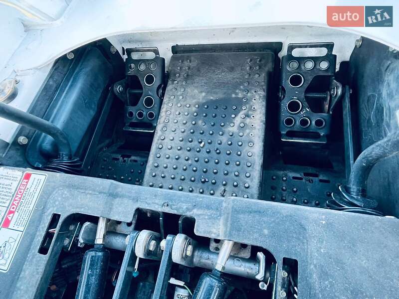 Миниэкскаватор Bobcat S650 2012 в Луцке фото 6 Миниэкскаватор Bobcat S650 2012 в Луцке