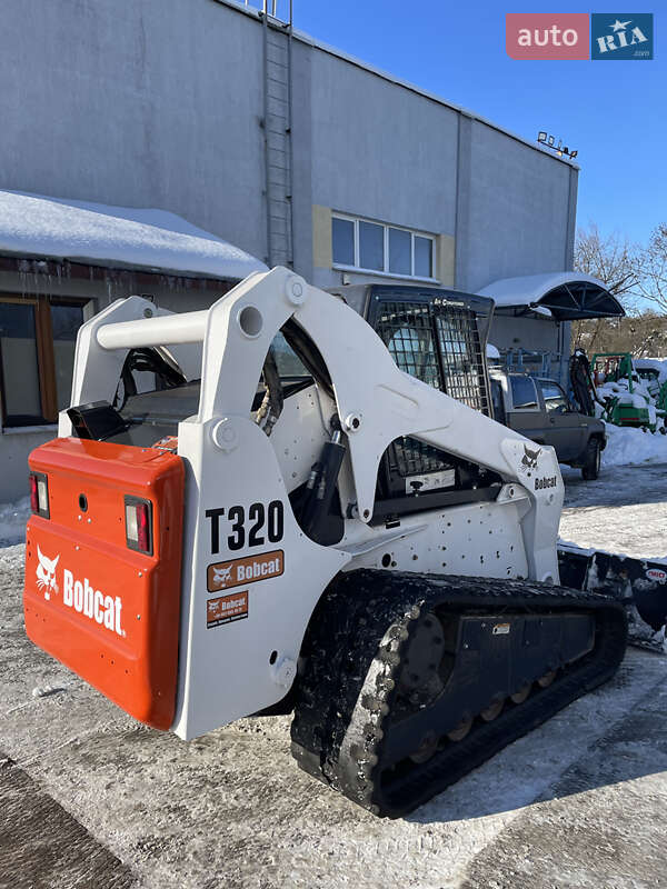 Минипогрузчик Bobcat T300 2009 в Львове