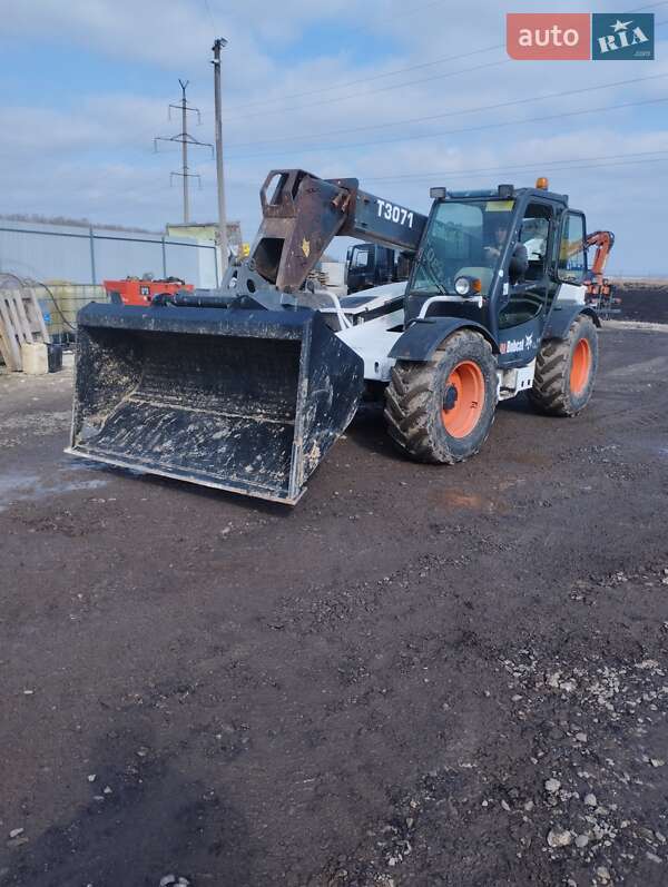 Телескопический погрузчик Bobcat T3071 2003 в Тернополе