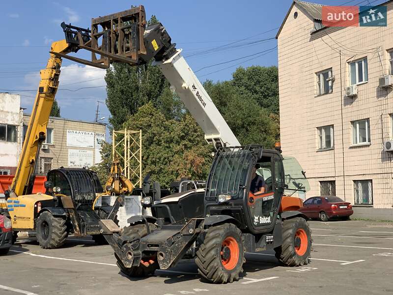 Телескопічні навантажувачі Bobcat T36120 2017 в Києві