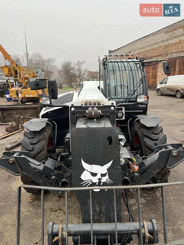 Телескопический погрузчик Bobcat T40.180 2024 в Кропивницком фото 4 Телескопический погрузчик Bobcat T40.180 2024 в Кропивницком