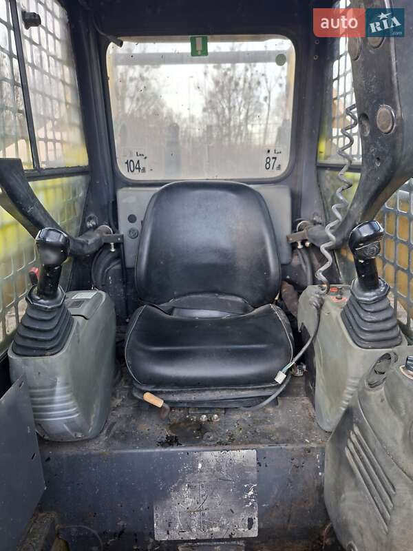 Фронтальні навантажувачі Bobcat Т750 2009 в Львові