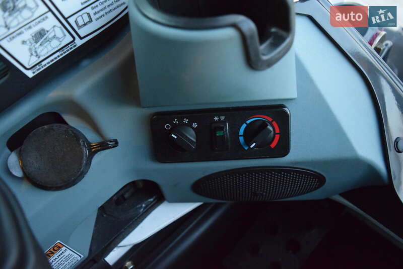 Міні-вантажник Bobcat T870 2011 в Рівному фото 15 Міні-вантажник Bobcat T870 2011 в Рівному