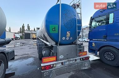 Цистерна напівпричіп Bodex 30 2006 в Кременчуці