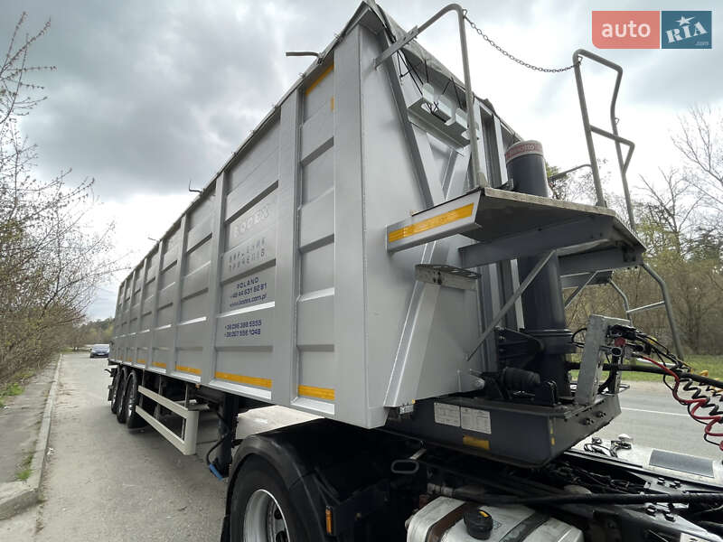 Зерновоз - напівпричіп Bodex KIS 3B 2021 в 