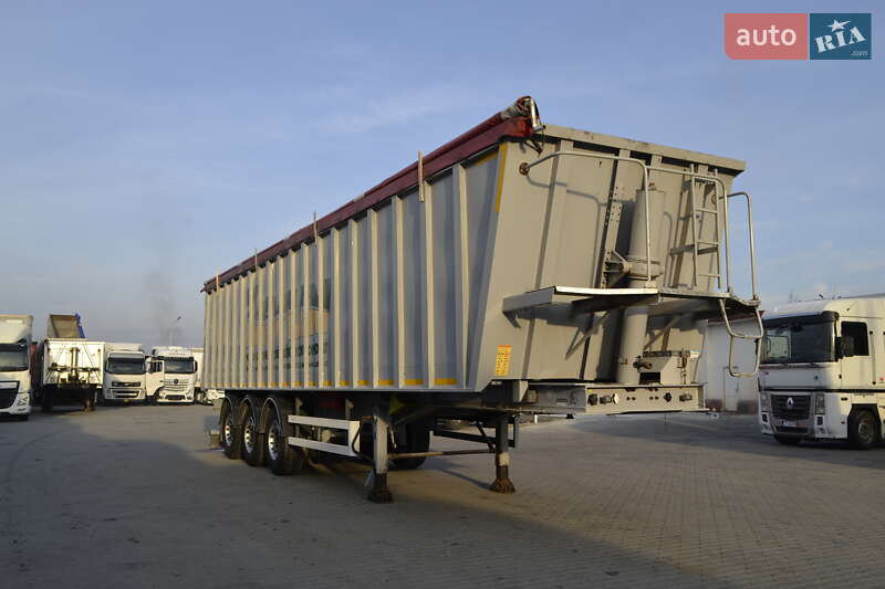 Самосвал полуприцеп Bodex KIS 3W-A 2011 в Хусте