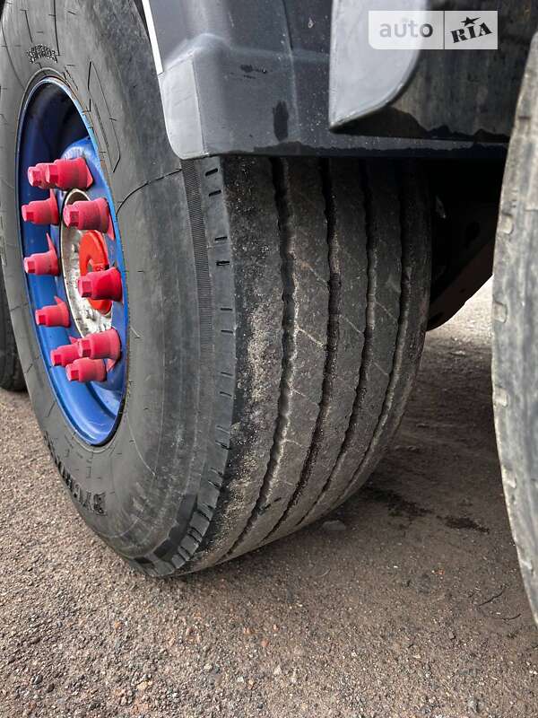 Самоскид напівпричіп Bodex KIS 3W-A 2011 в Гайвороні