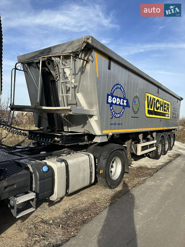 Самосвал полуприцеп Bodex KIS 3W-A 2011 в Березанке