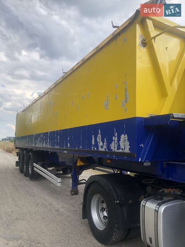 Самосвал полуприцеп Bodex KIS 3W-A 2009 в 