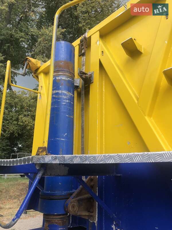 Самосвал полуприцеп Bodex KIS 3W-A 2009 в Виннице