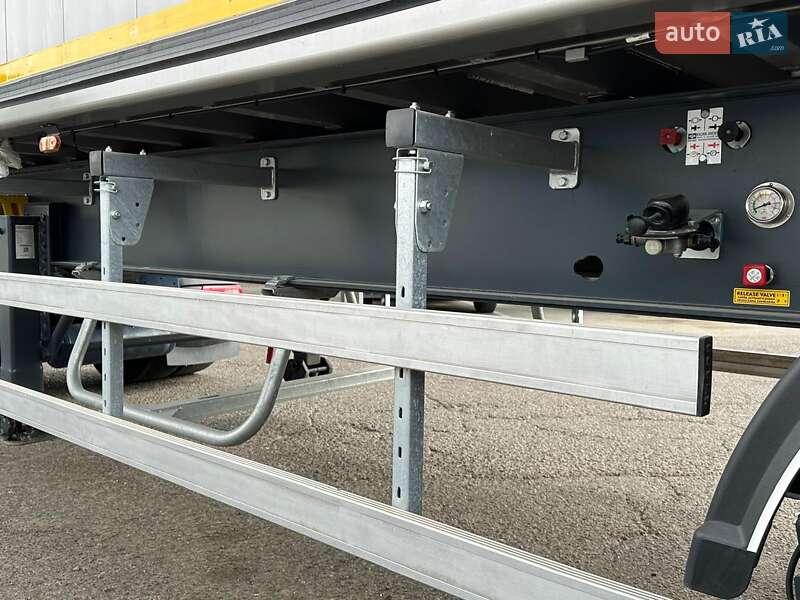 Зерновоз - полуприцеп Bodex KIS 3W-A 2024 в Черновцах