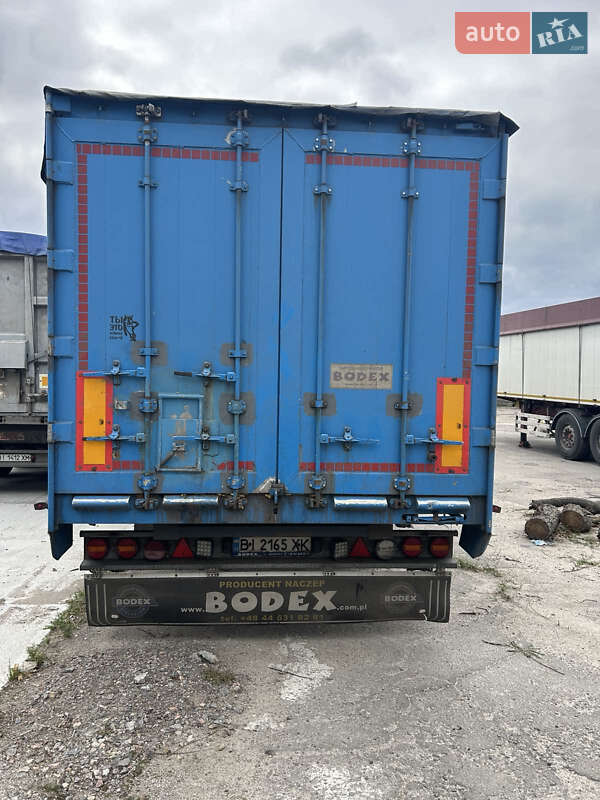 Самоскид напівпричіп Bodex KIS 3W-A 2009 в Кременчуці
