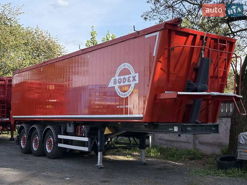 Самосвал полуприцеп Bodex KIS 3W-A 2012 в 