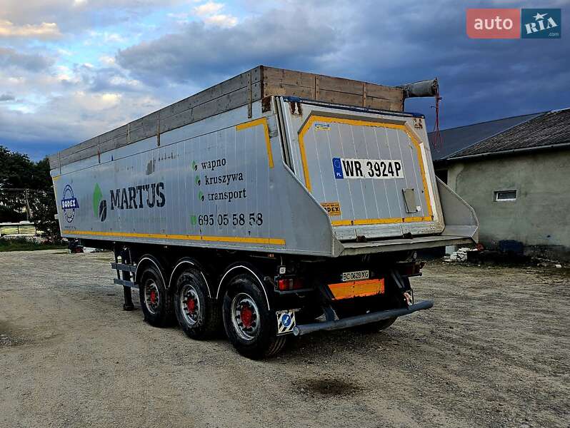 Самосвал полуприцеп Bodex KIS 3W-A 2010 в 
