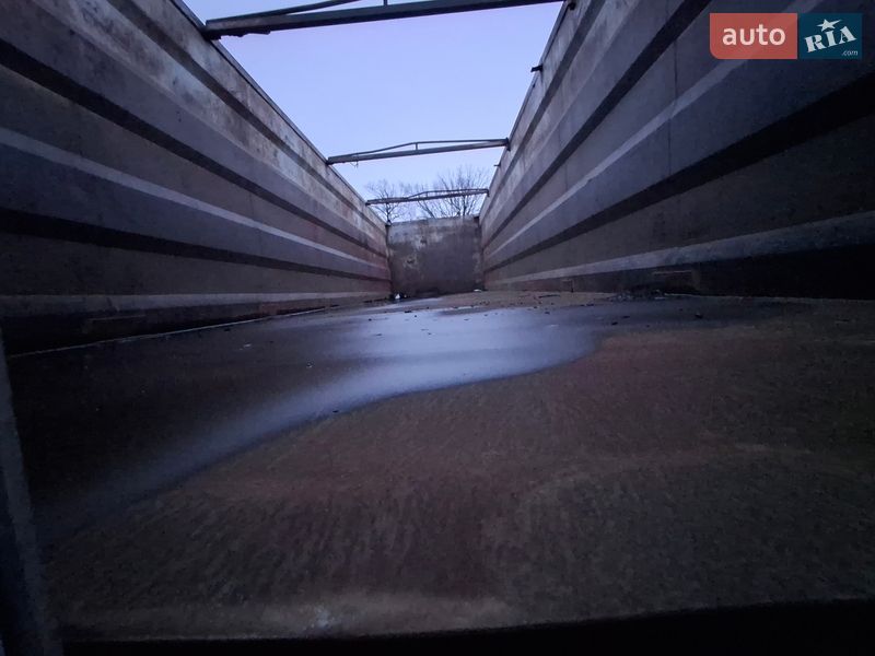 Самосвал полуприцеп Bodex KIS 3W-A 2008 в Днепре