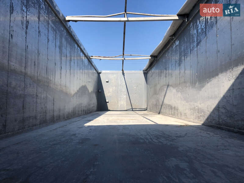 Самосвал полуприцеп Bodex KIS 3W-S 2012 в Одессе