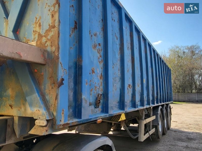 Самосвал полуприцеп Bodex KIS 3W-S 2006 в Луцке